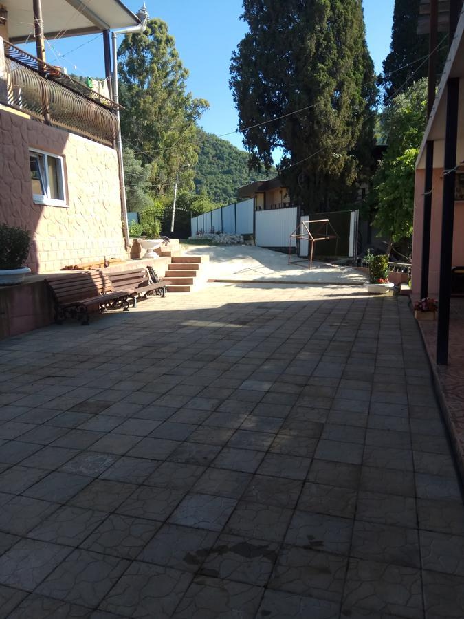 Guesthouse Rihanna New Athos Bagian luar foto